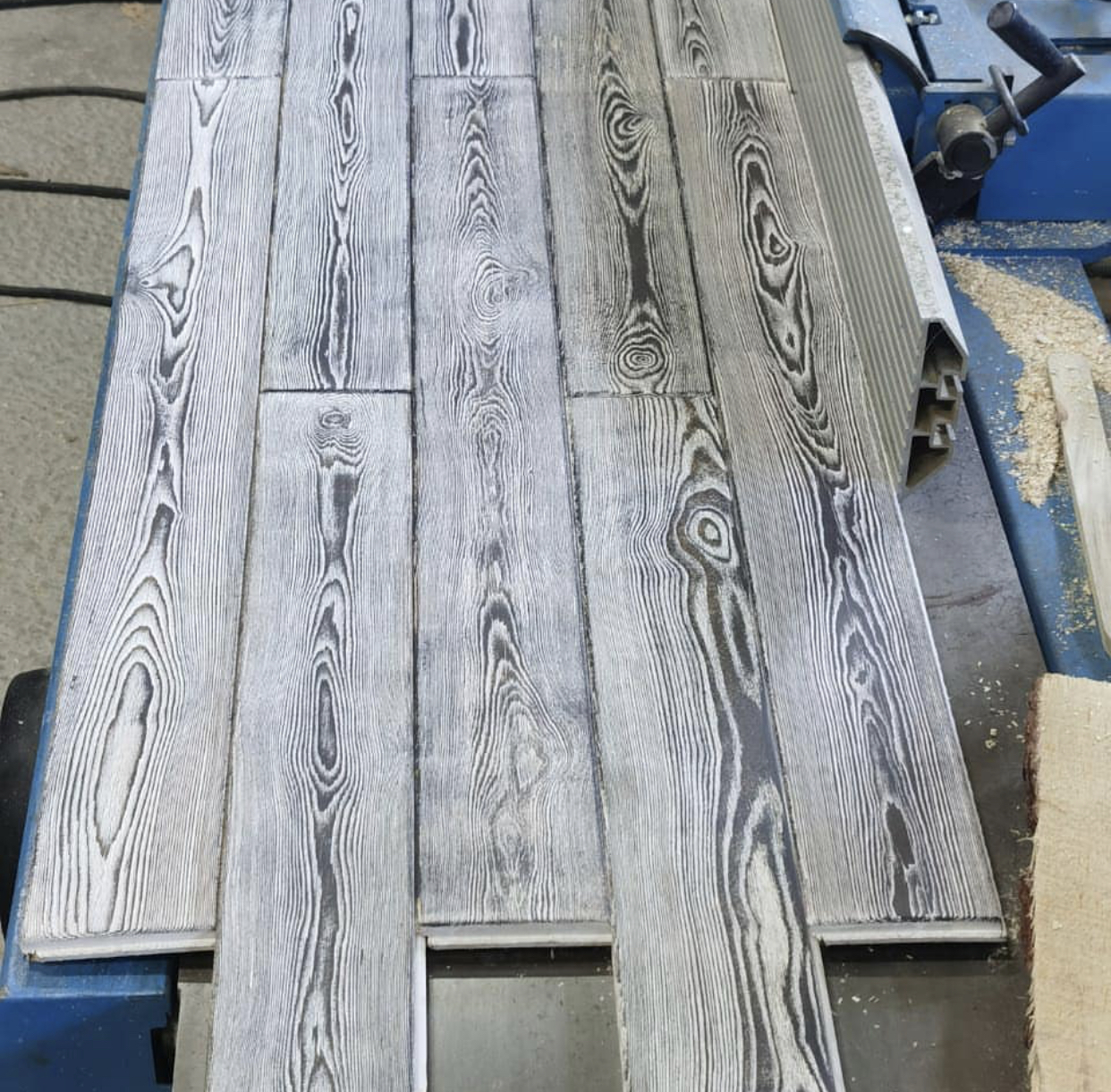 W.House, обжиг ималос караубским воском белое