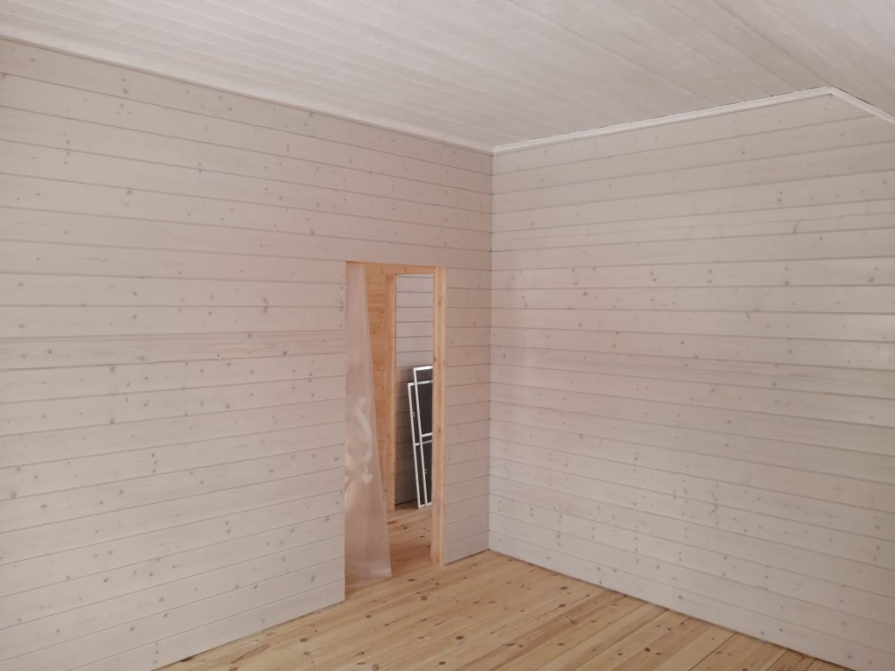 W.House  - белый и иней